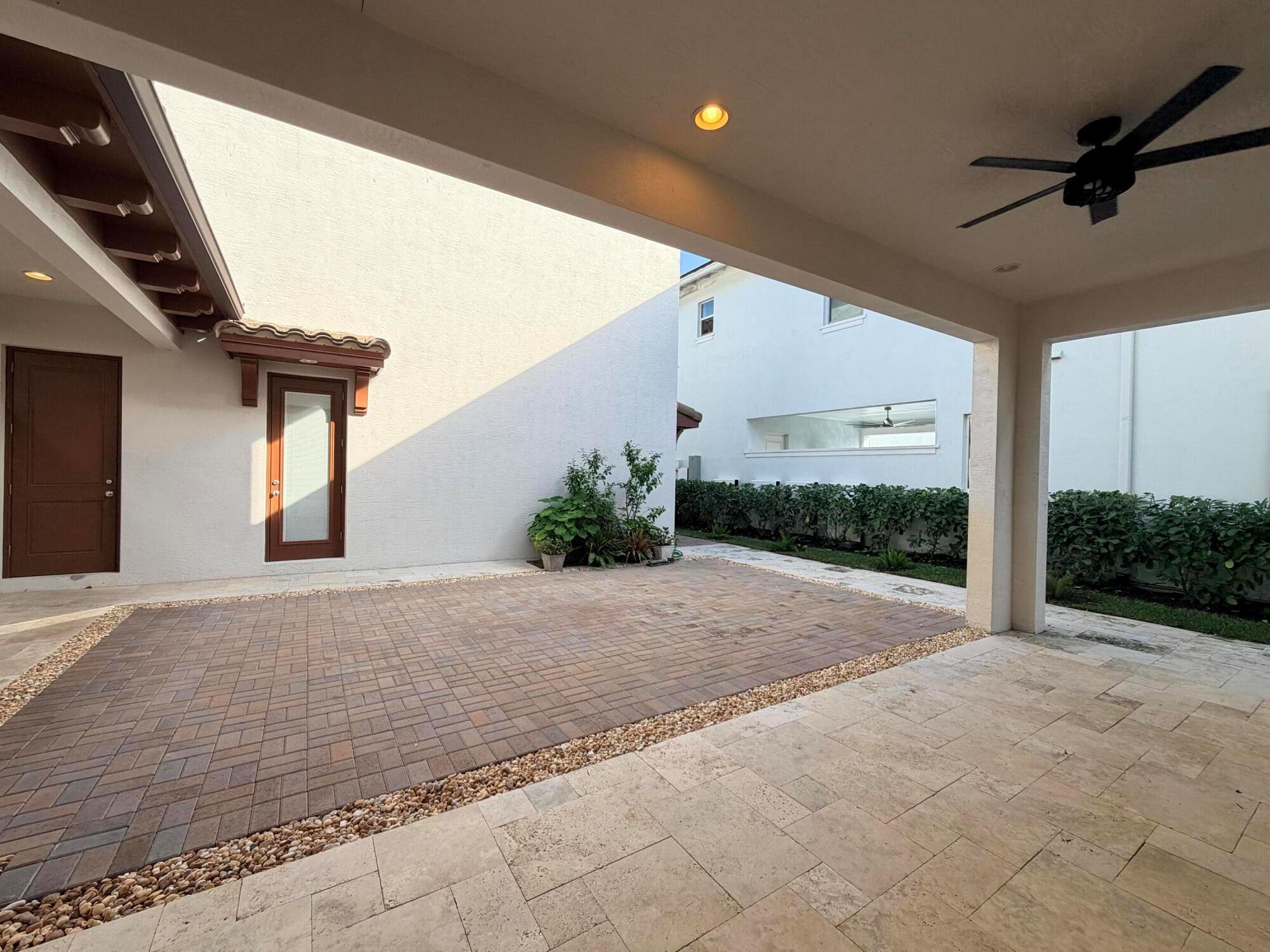 ALTON - Residential Lease