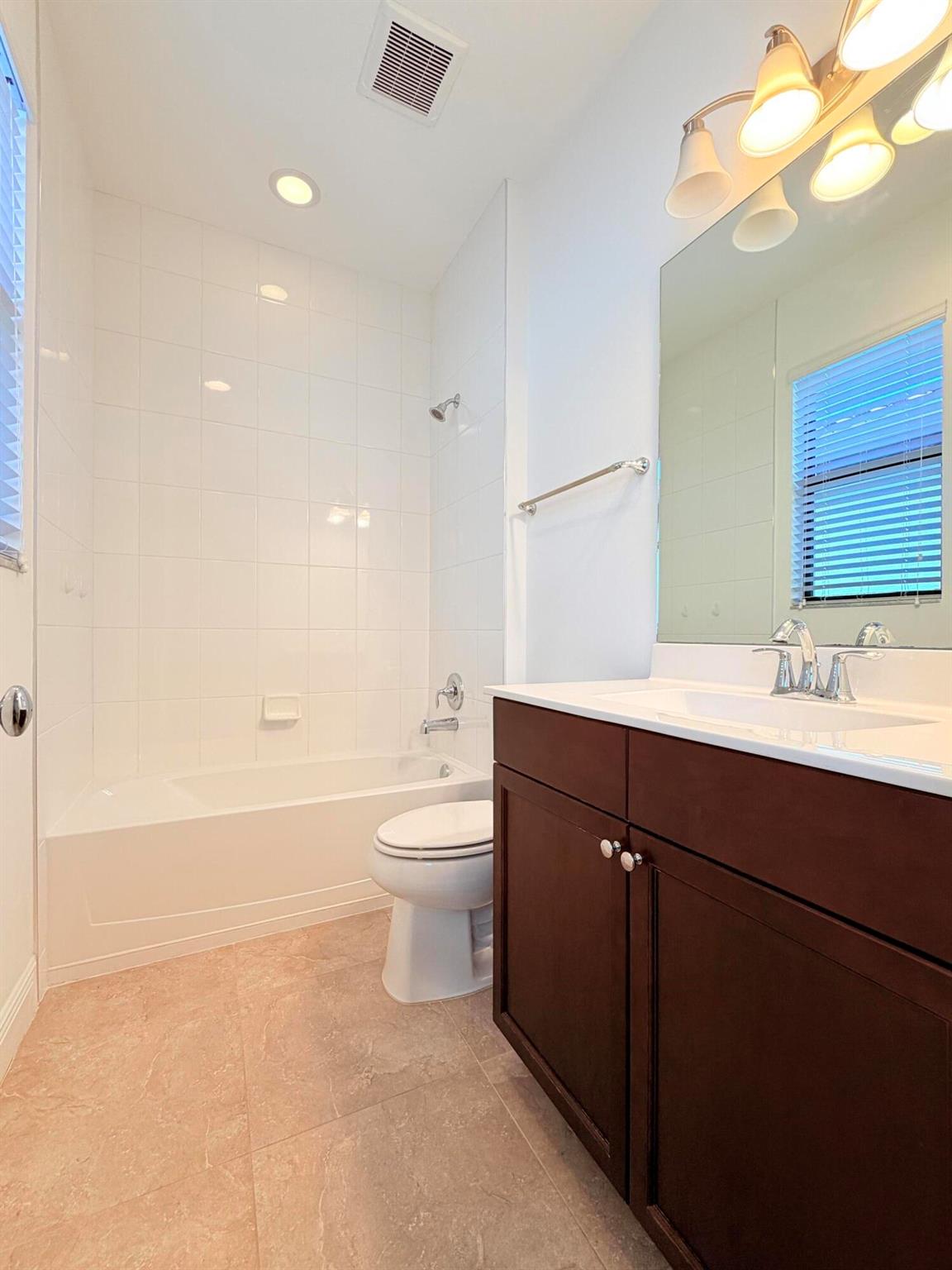 ALTON - Residential Lease