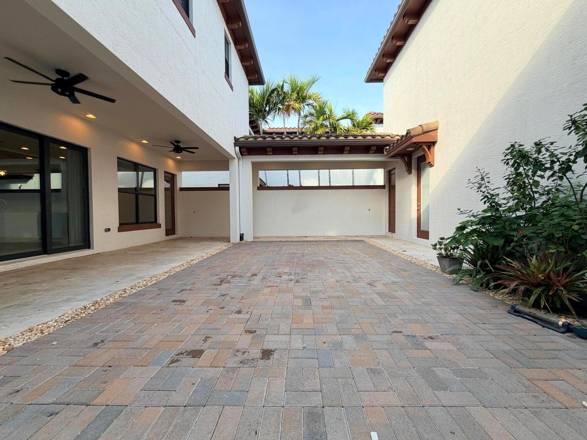 ALTON - Residential Lease