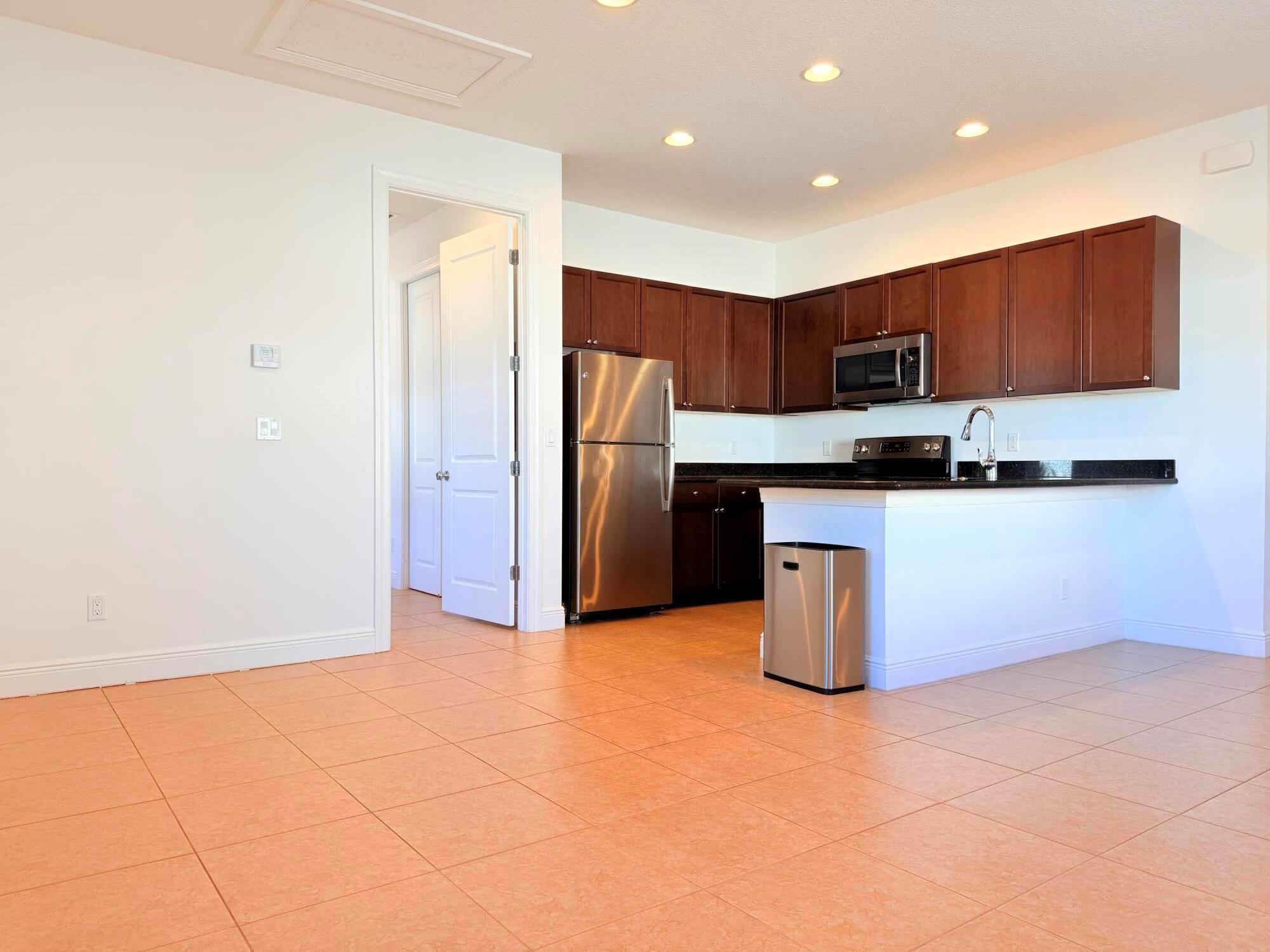 ALTON - Residential Lease