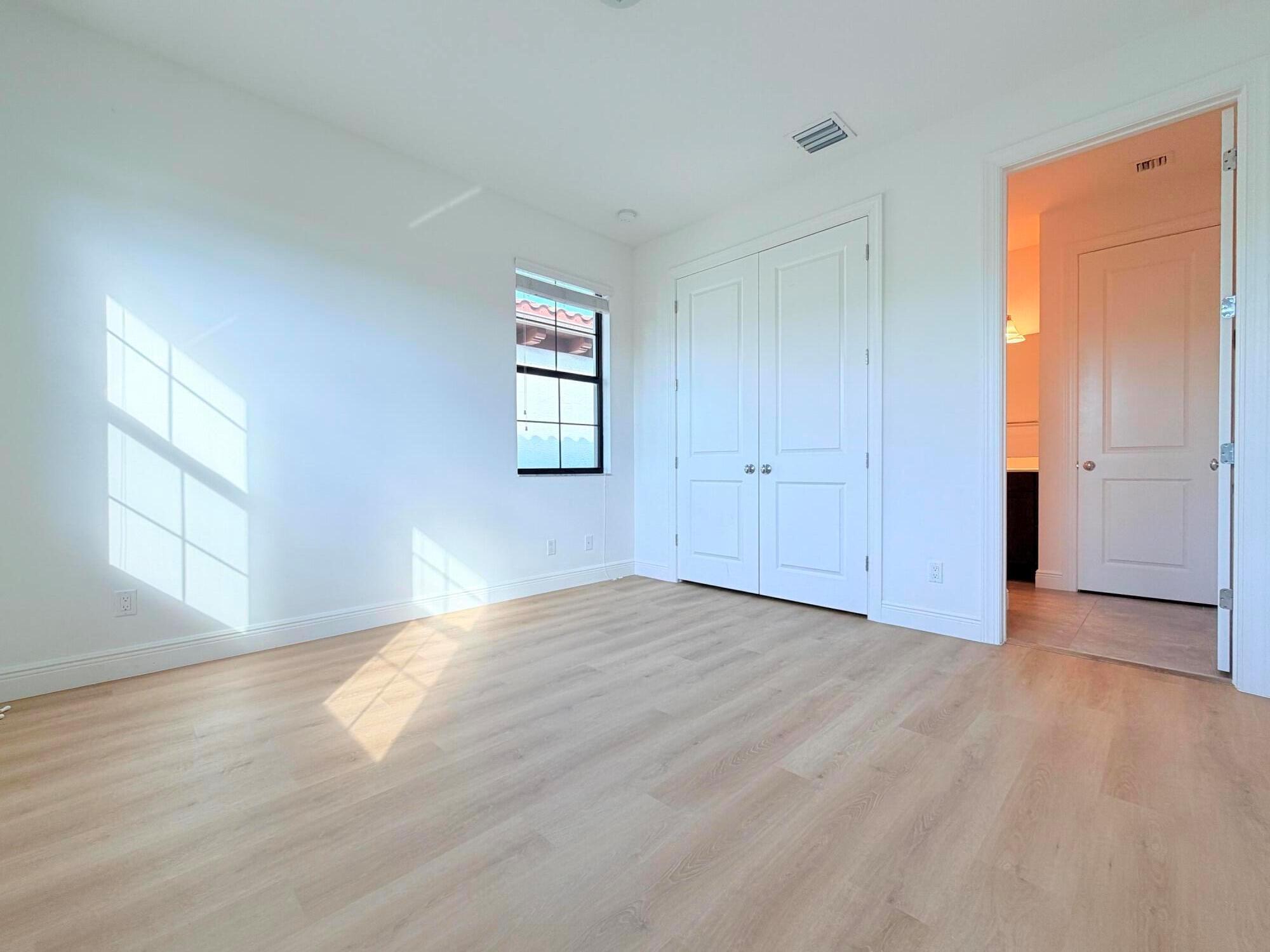 ALTON - Residential Lease