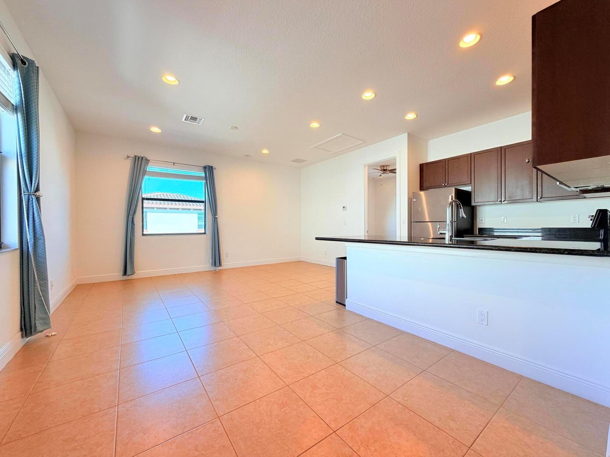 ALTON - Residential Lease