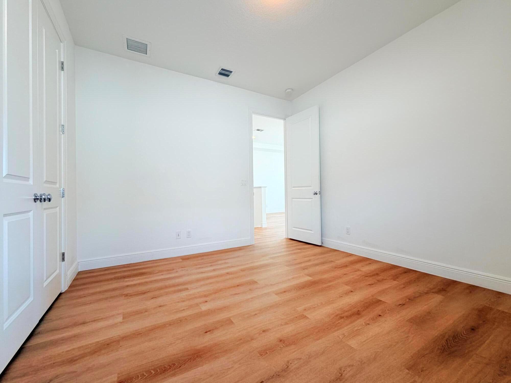 ALTON - Residential Lease