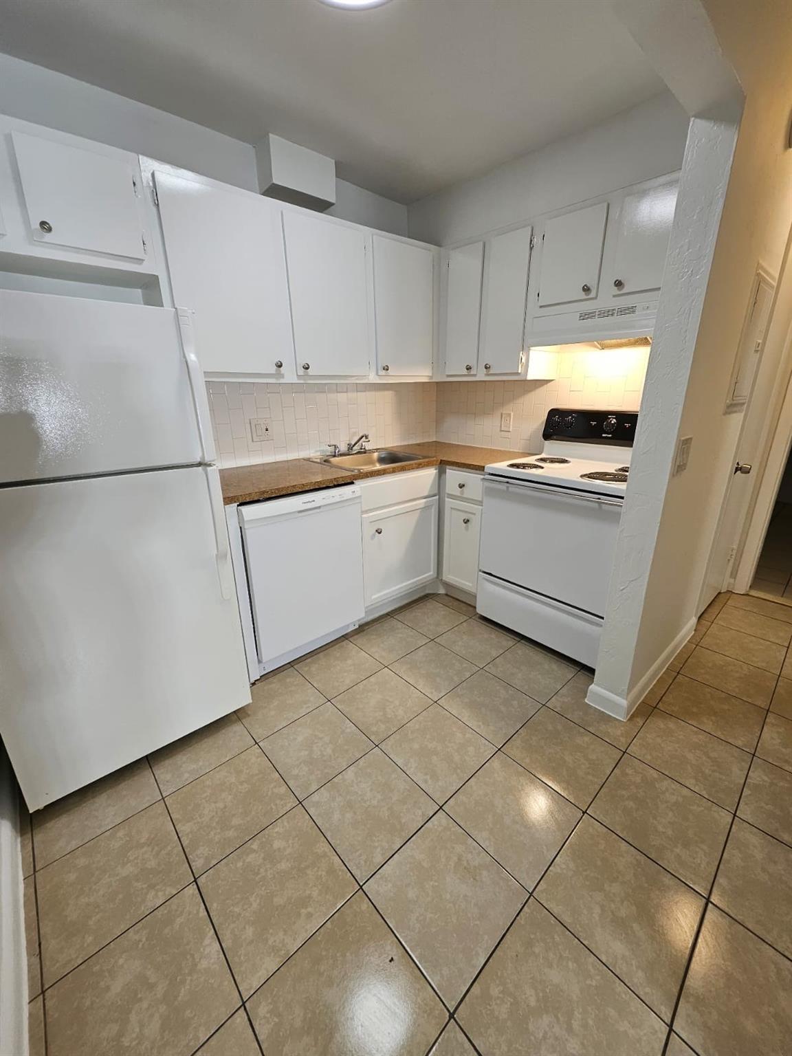 1151 NE 17th Ct 27