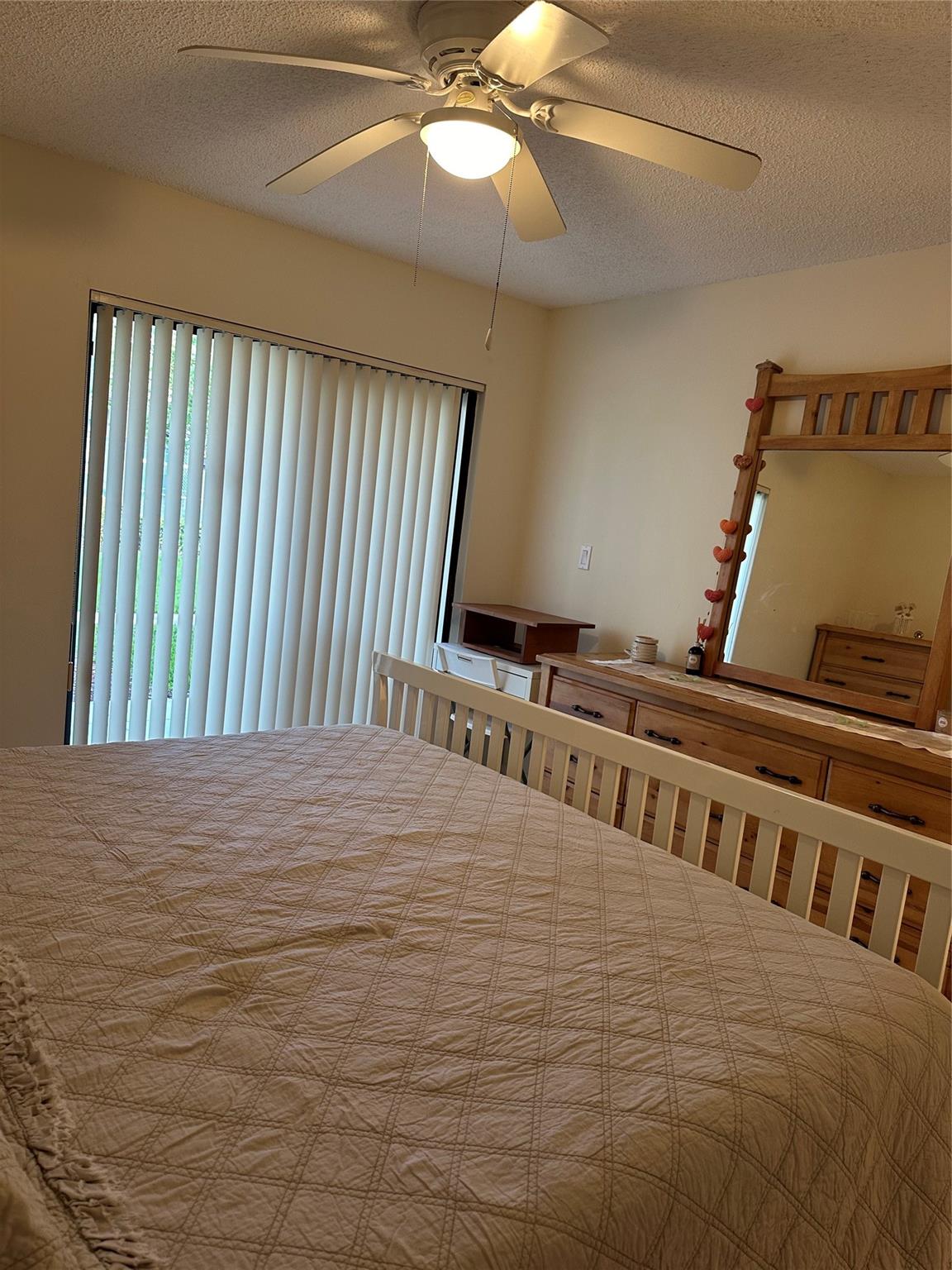 HOLLYWOOD PARC CONDOMINIU - Residential Lease