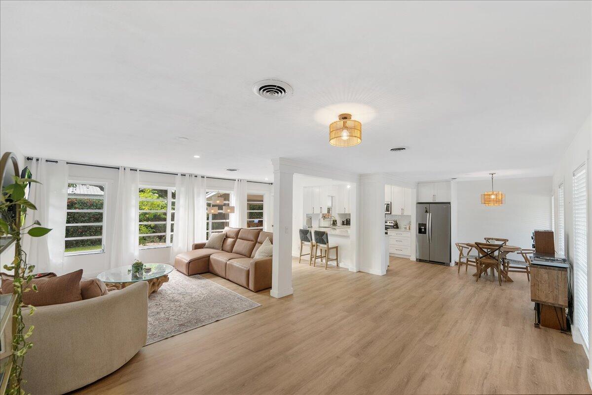 VERO SHORES UNIT 1 - Residential