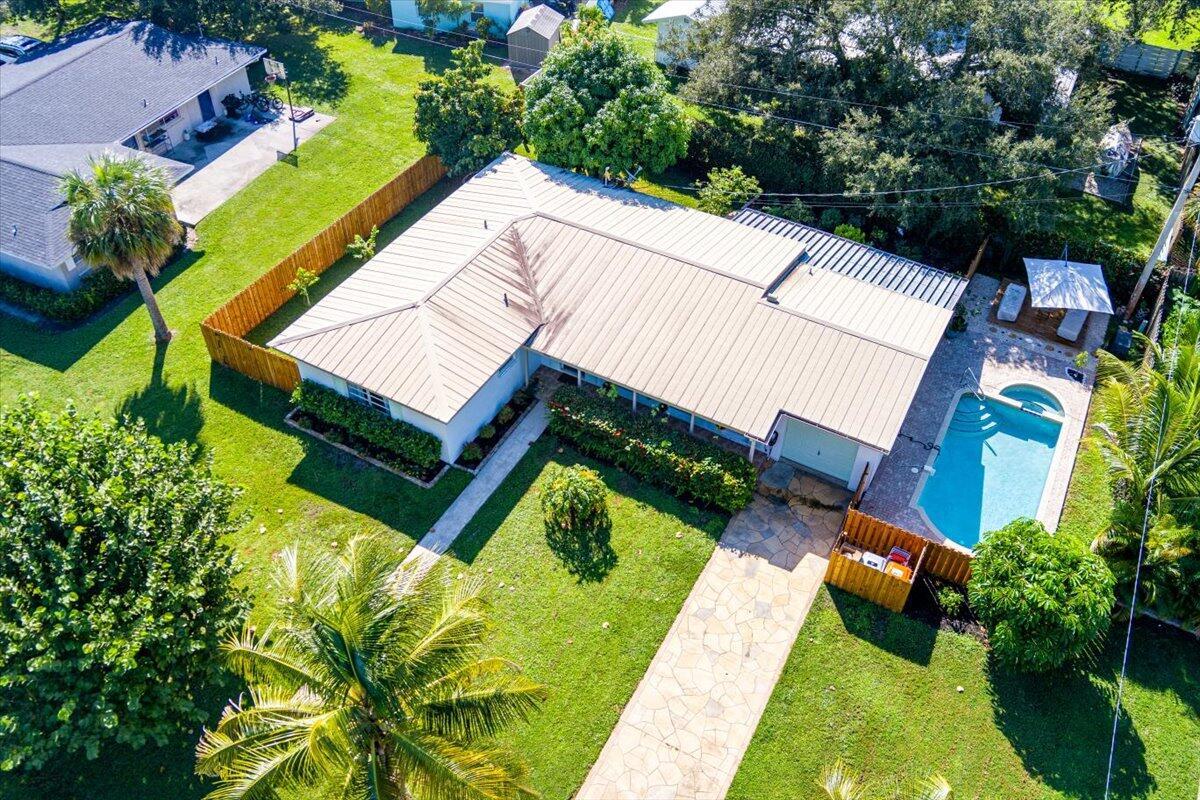 VERO SHORES UNIT 1 - Residential