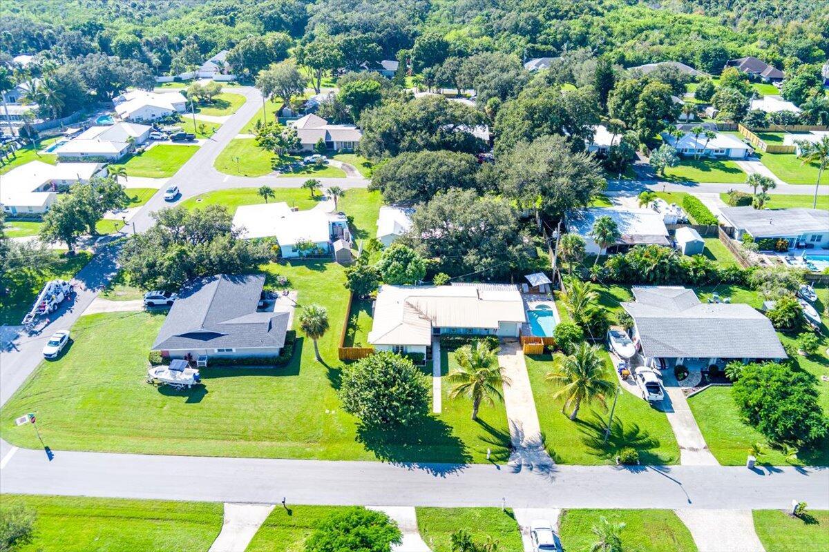 VERO SHORES UNIT 1 - Residential
