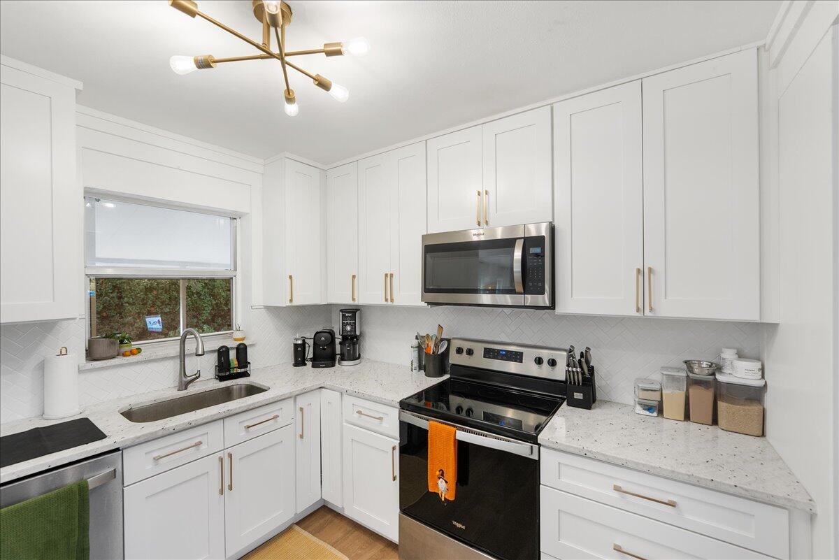 VERO SHORES UNIT 1 - Residential