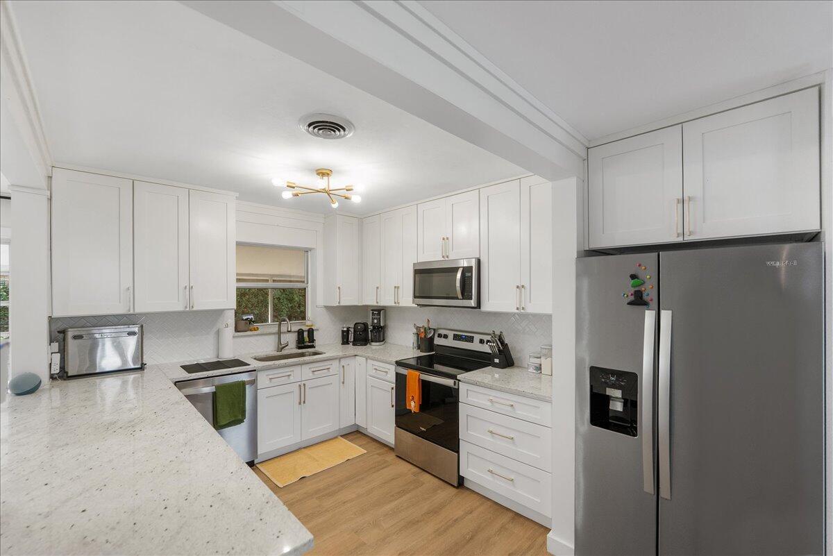 VERO SHORES UNIT 1 - Residential