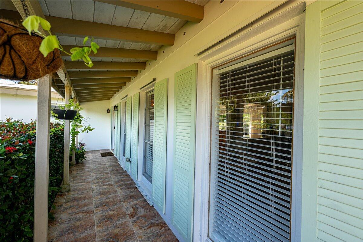 VERO SHORES UNIT 1 - Residential