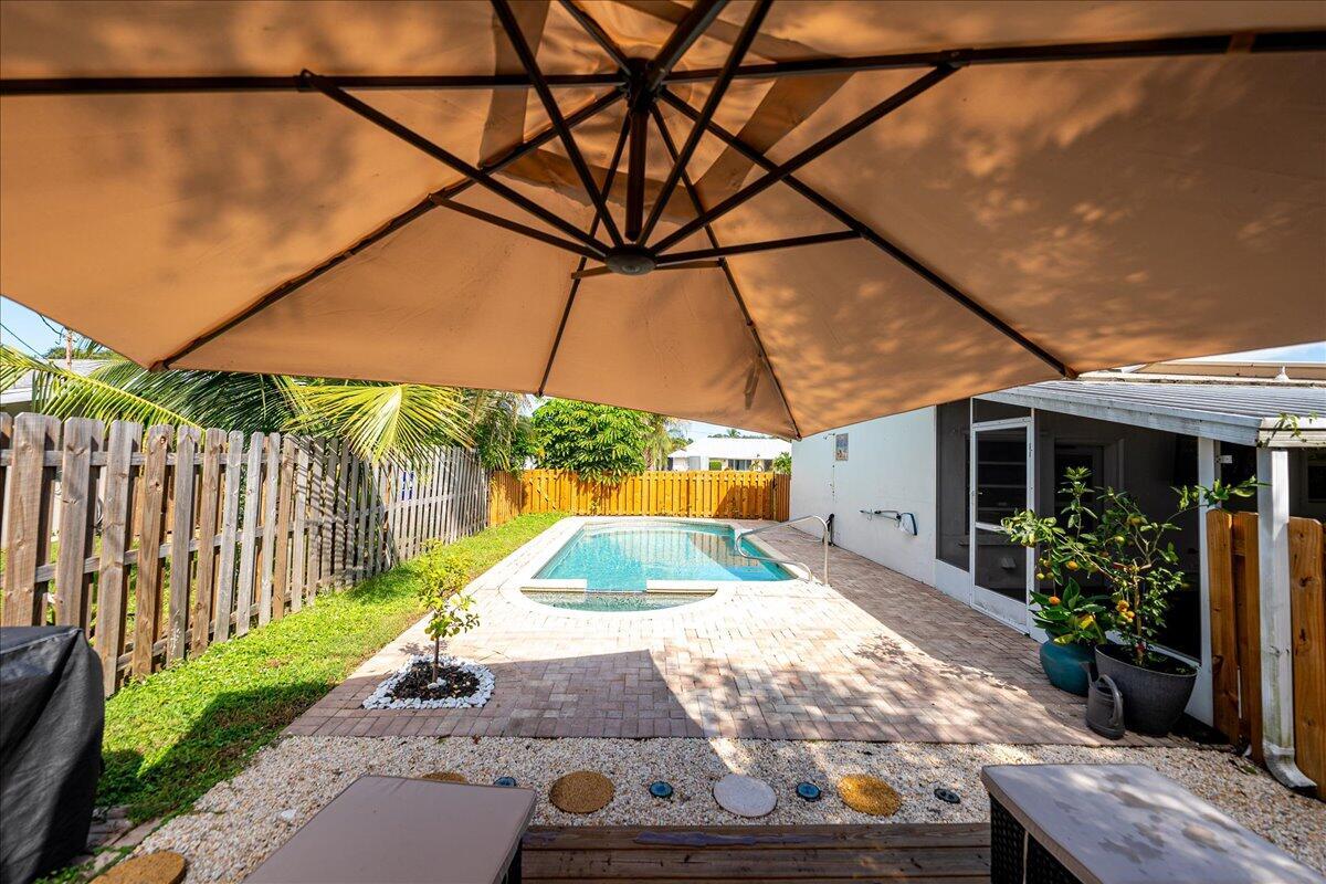VERO SHORES UNIT 1 - Residential