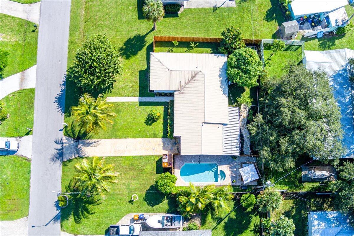VERO SHORES UNIT 1 - Residential