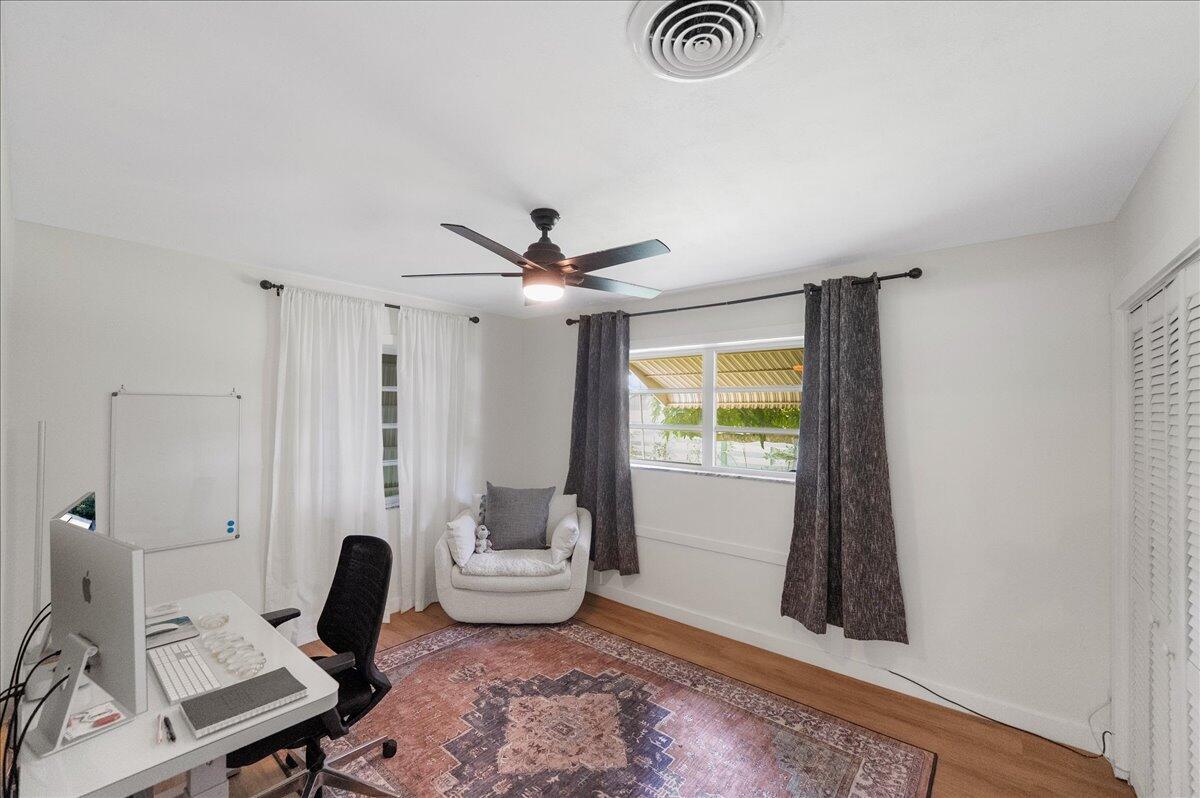 VERO SHORES UNIT 1 - Residential