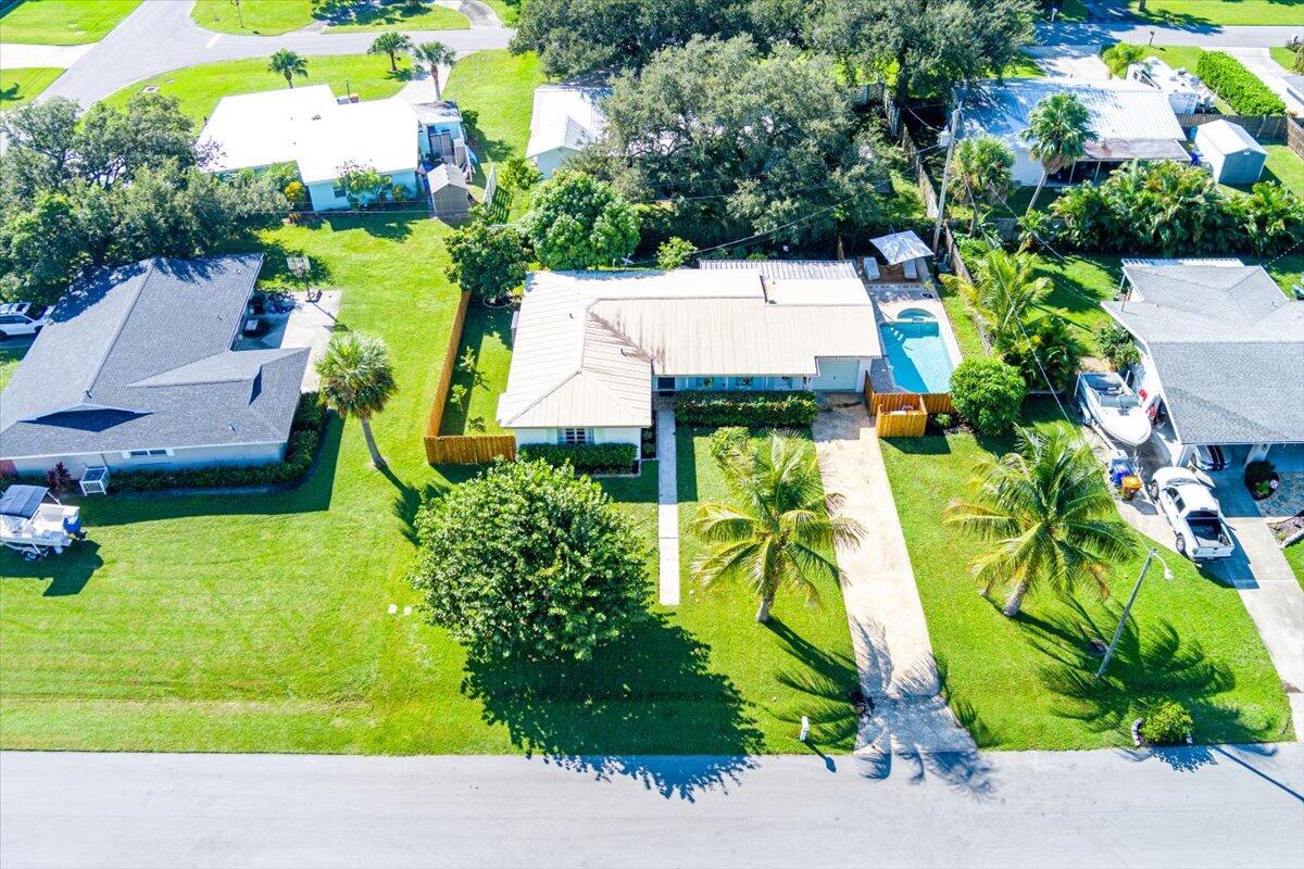 VERO SHORES UNIT 1 - Residential