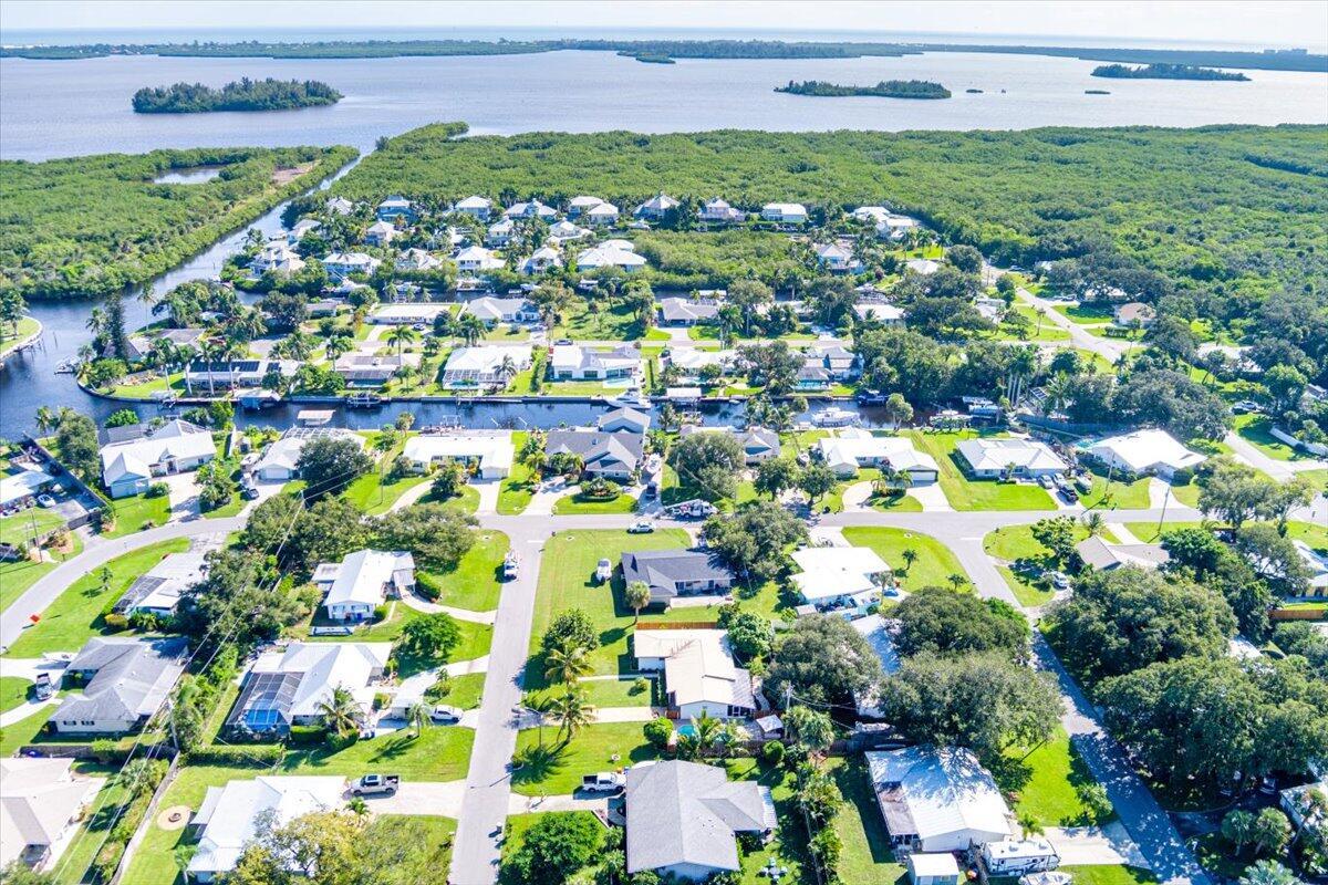 VERO SHORES UNIT 1 - Residential