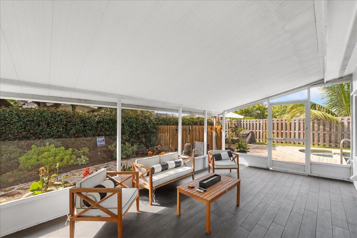 VERO SHORES UNIT 1 - Residential