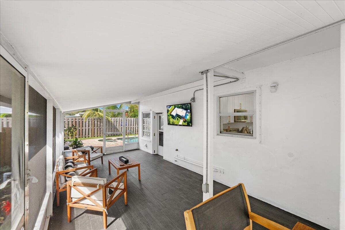 VERO SHORES UNIT 1 - Residential