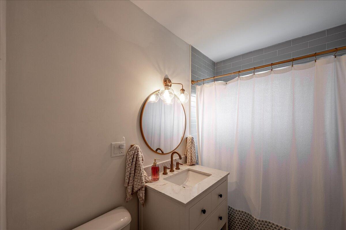 VERO SHORES UNIT 1 - Residential