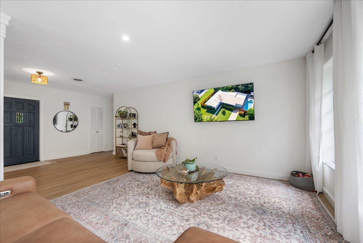 VERO SHORES UNIT 1 - Residential
