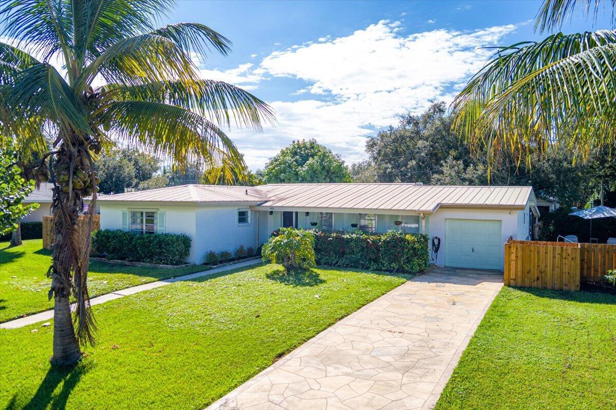 VERO SHORES UNIT 1 - Residential