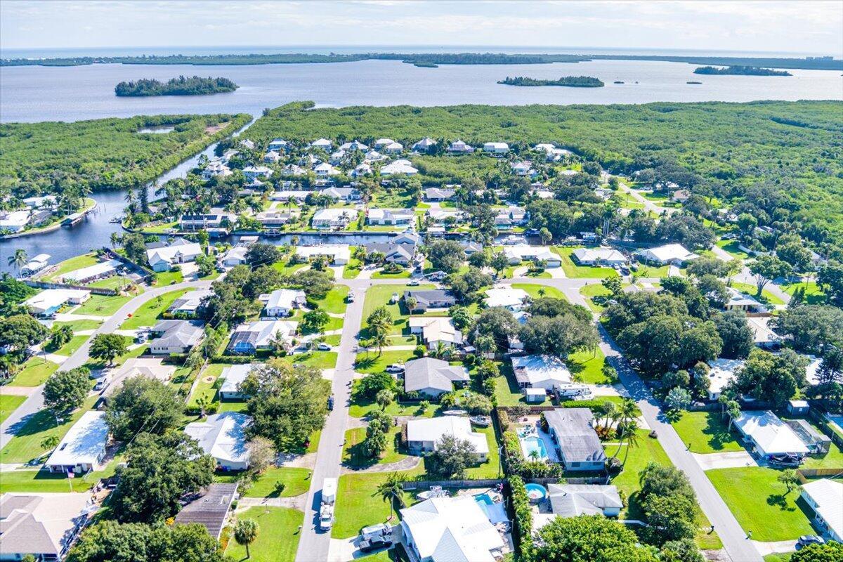 VERO SHORES UNIT 1 - Residential
