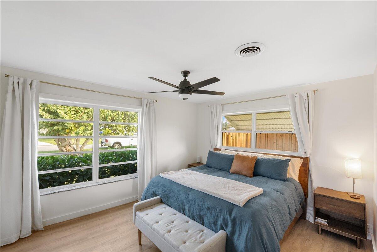 VERO SHORES UNIT 1 - Residential