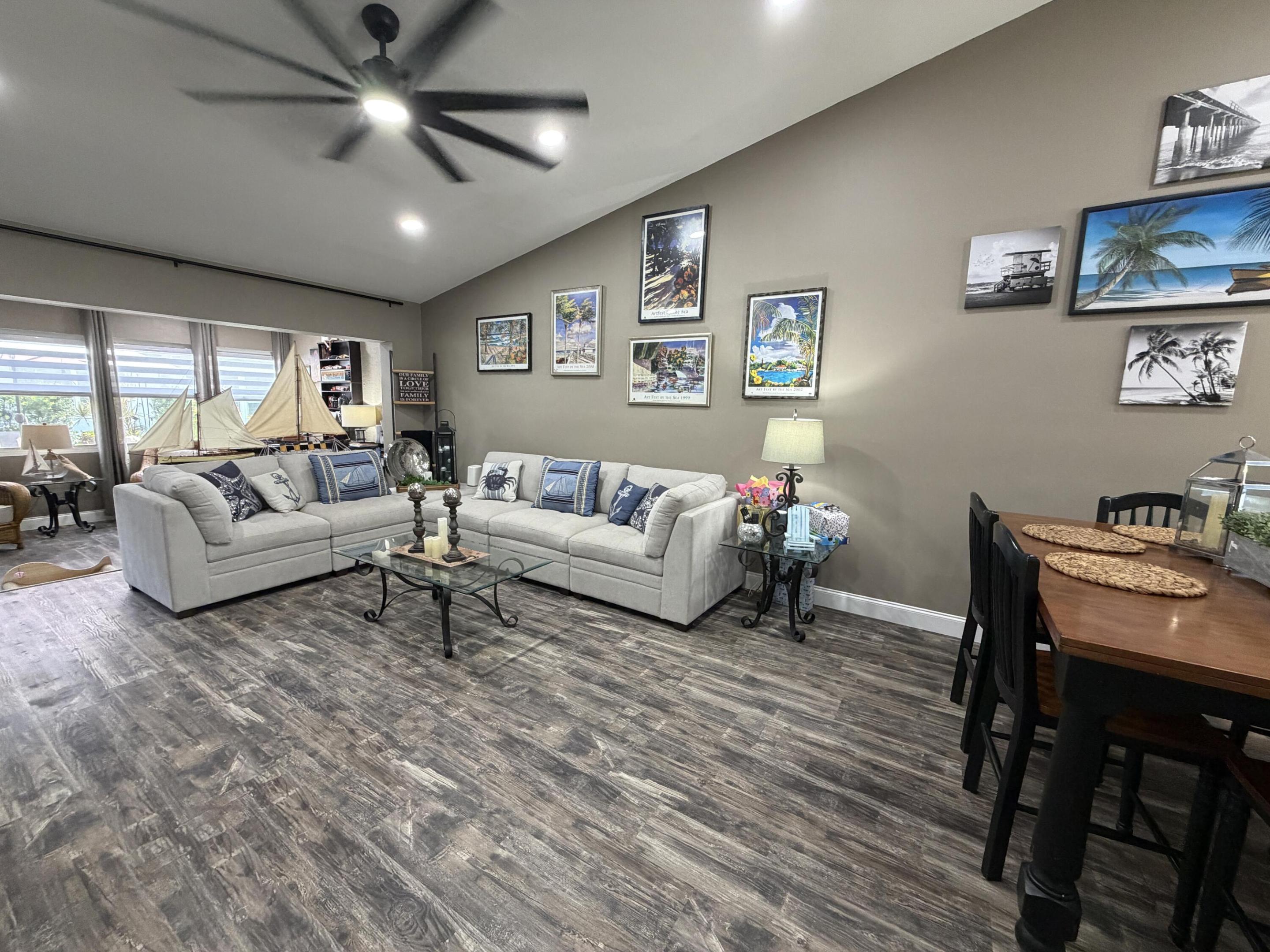 187 Moccasin Trail N