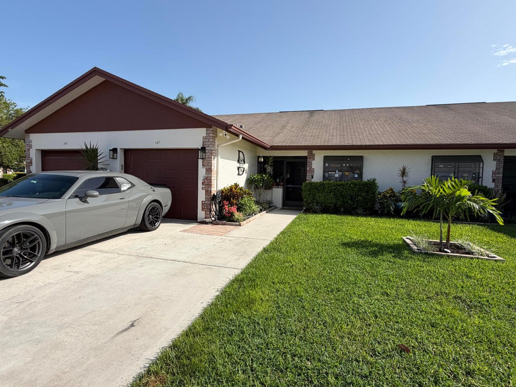 Photo of 187 Moccasin Trail N, Jupiter, FL 33458 (MLS # B26079443)