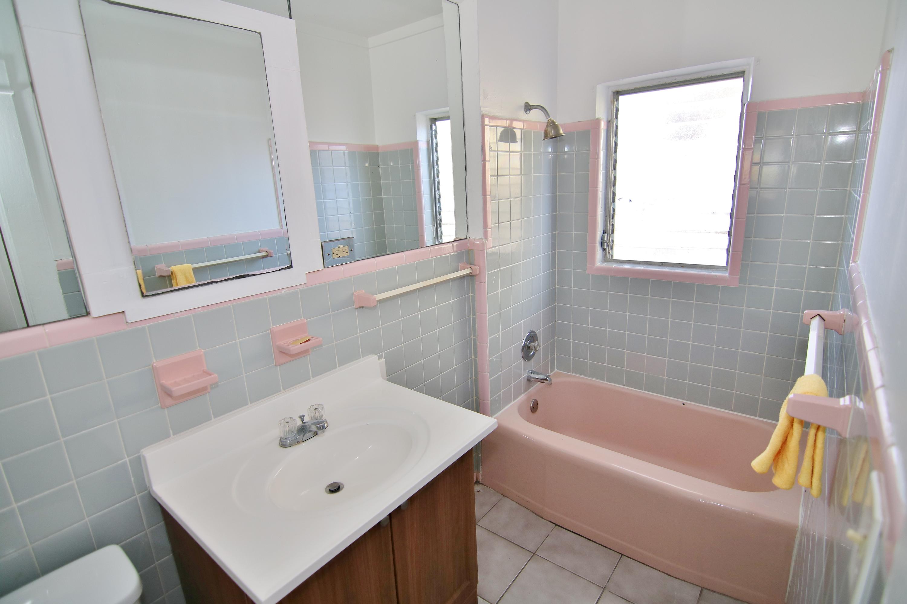 LAKE WORTH TOWN OF - Residential Lease