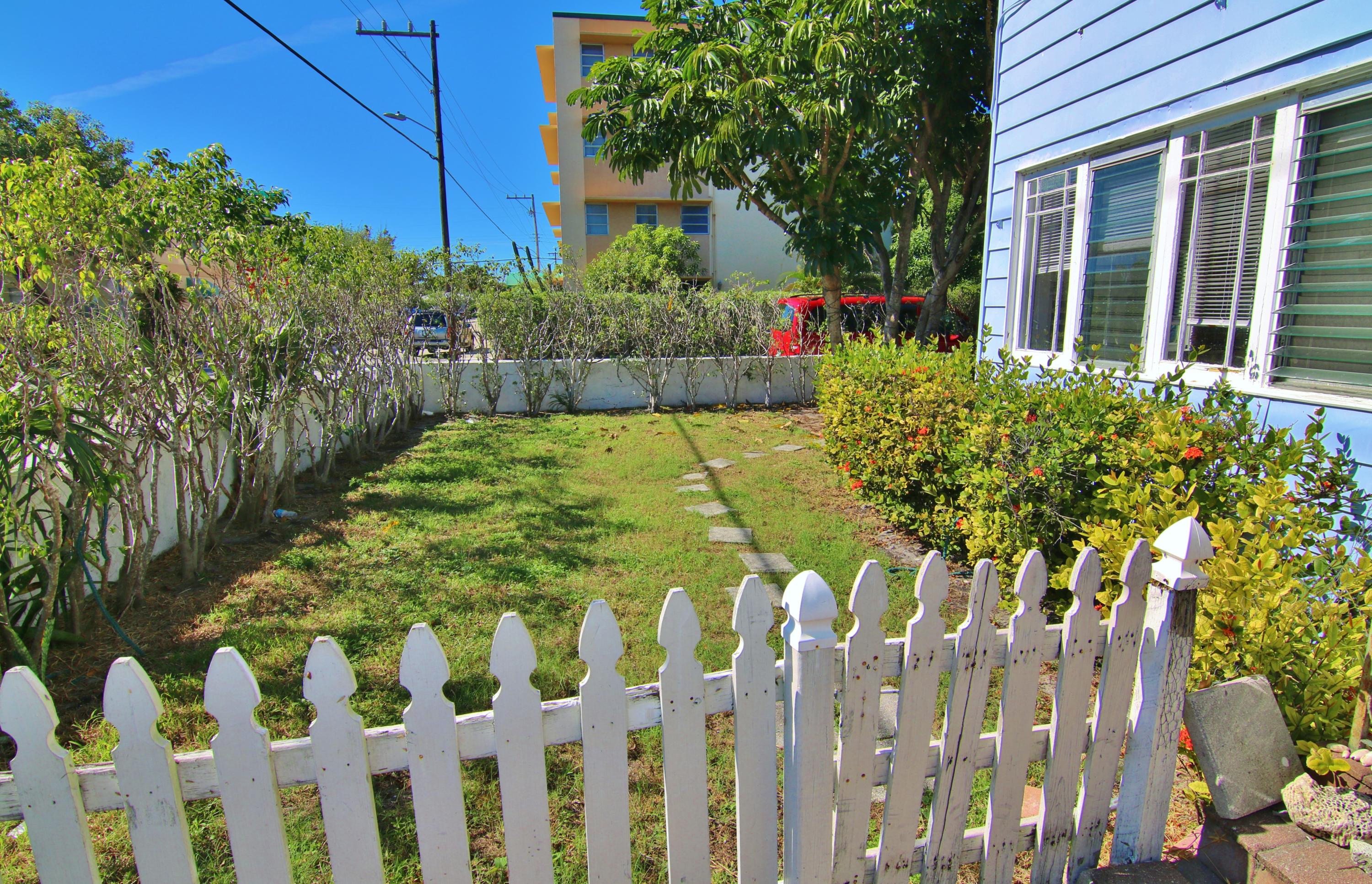 LAKE WORTH TOWN OF - Residential Lease