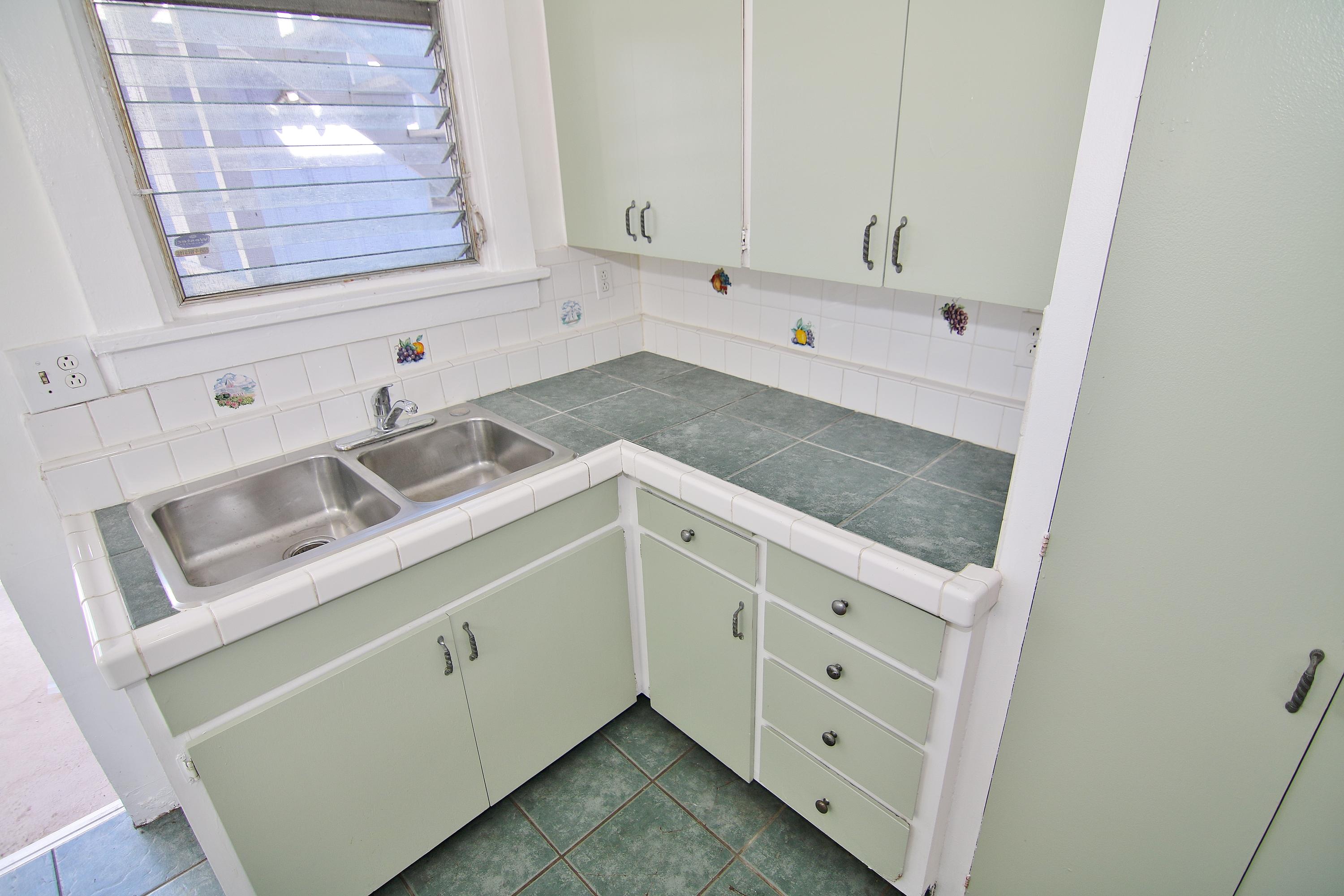 LAKE WORTH TOWN OF - Residential Lease