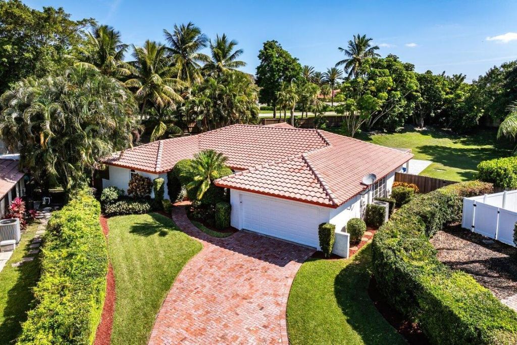 Photo of 20815 Ramita Trail, Boca Raton, FL 33433 (MLS # R10978723)