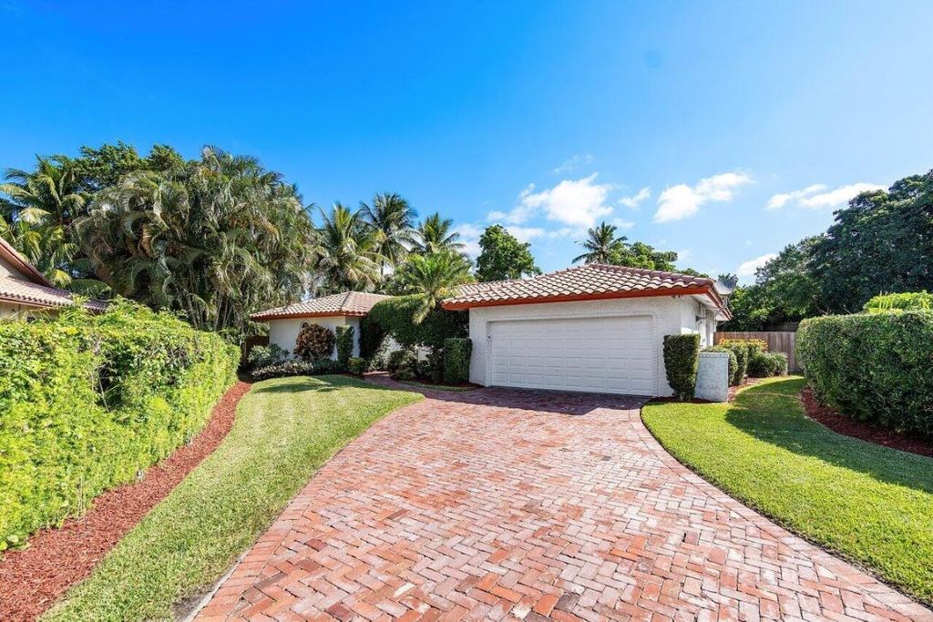Photo of 20815 Ramita Trail, Boca Raton, FL 33433 (MLS # R10978723)