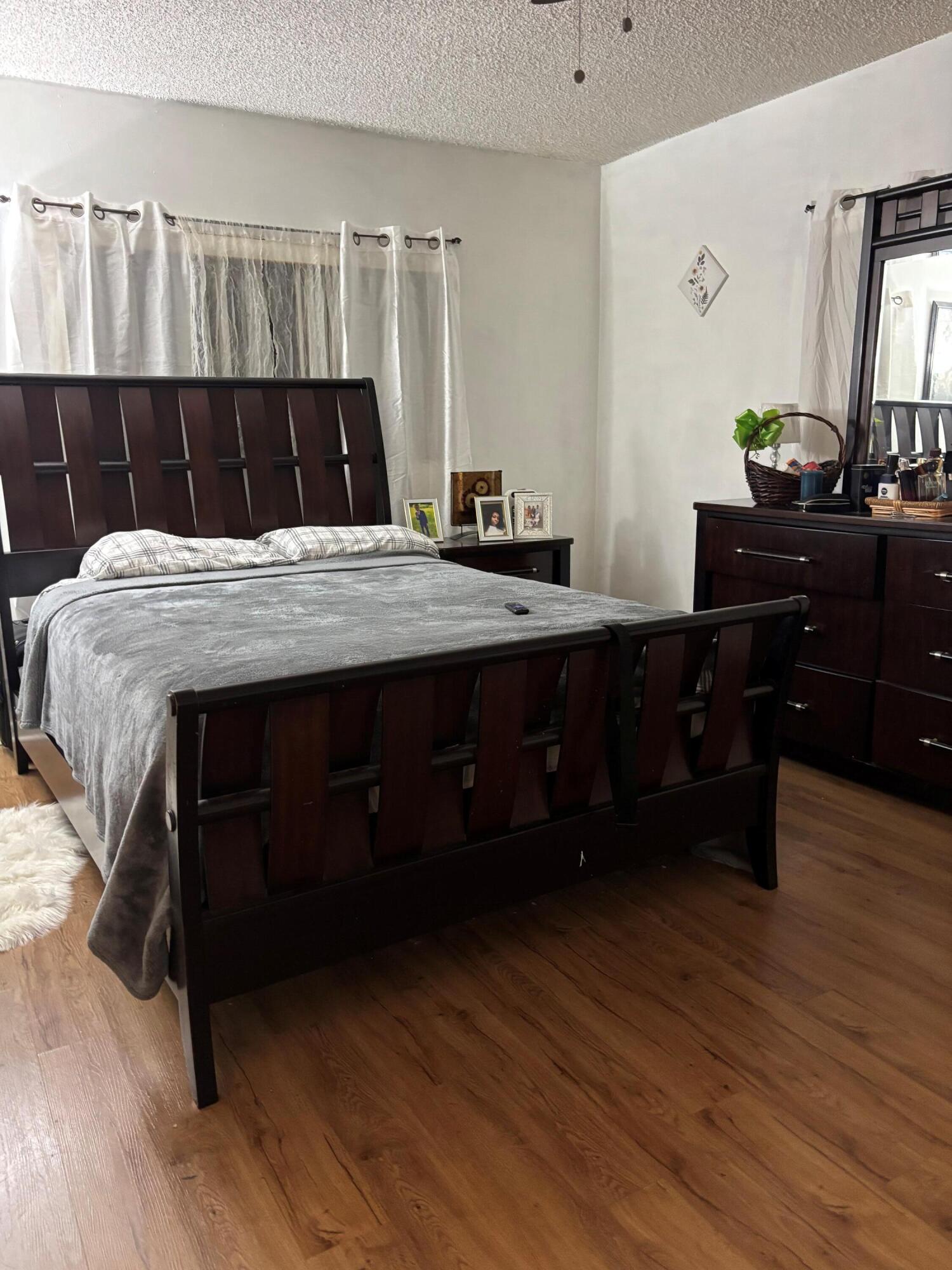 Foxwood Hollow - Residential