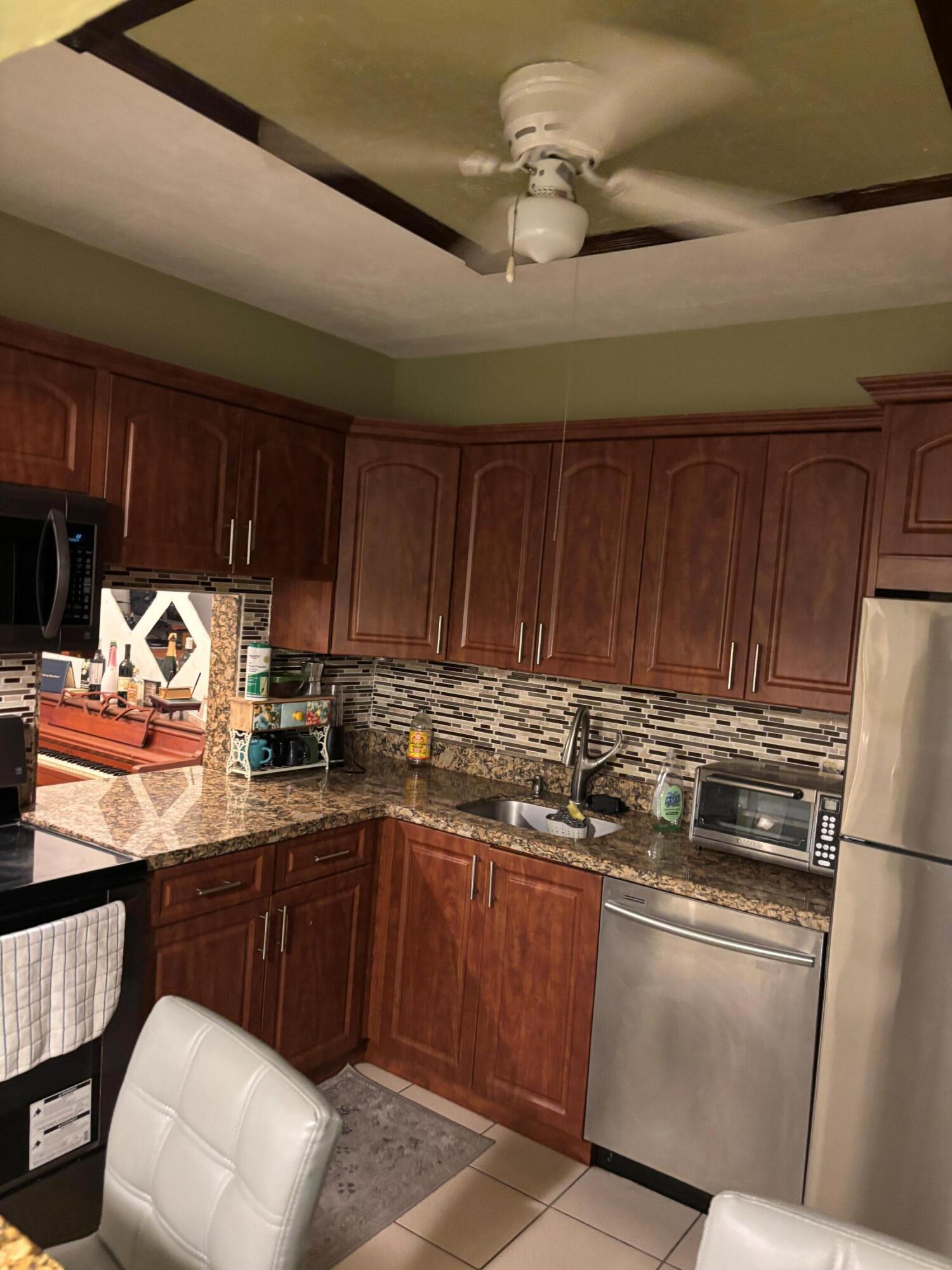 Foxwood Hollow - Residential