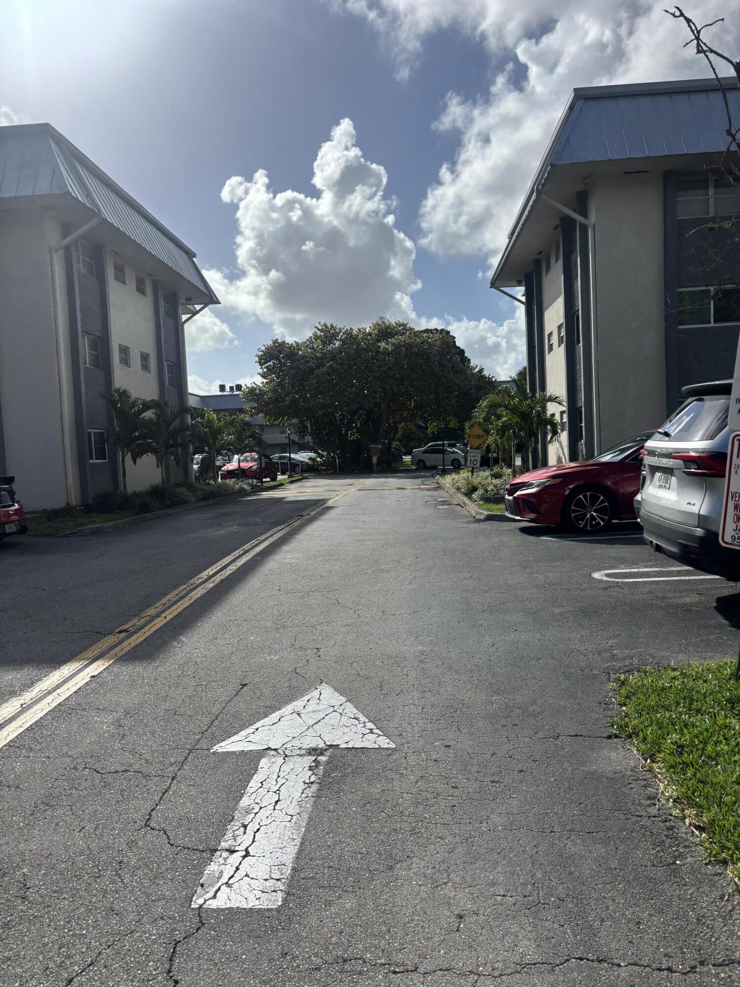 2980 Riverside Drive 323-3