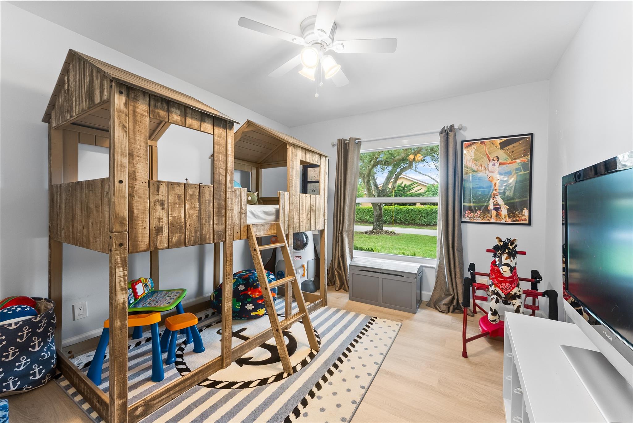 North Spgs 132-38 B - Residential