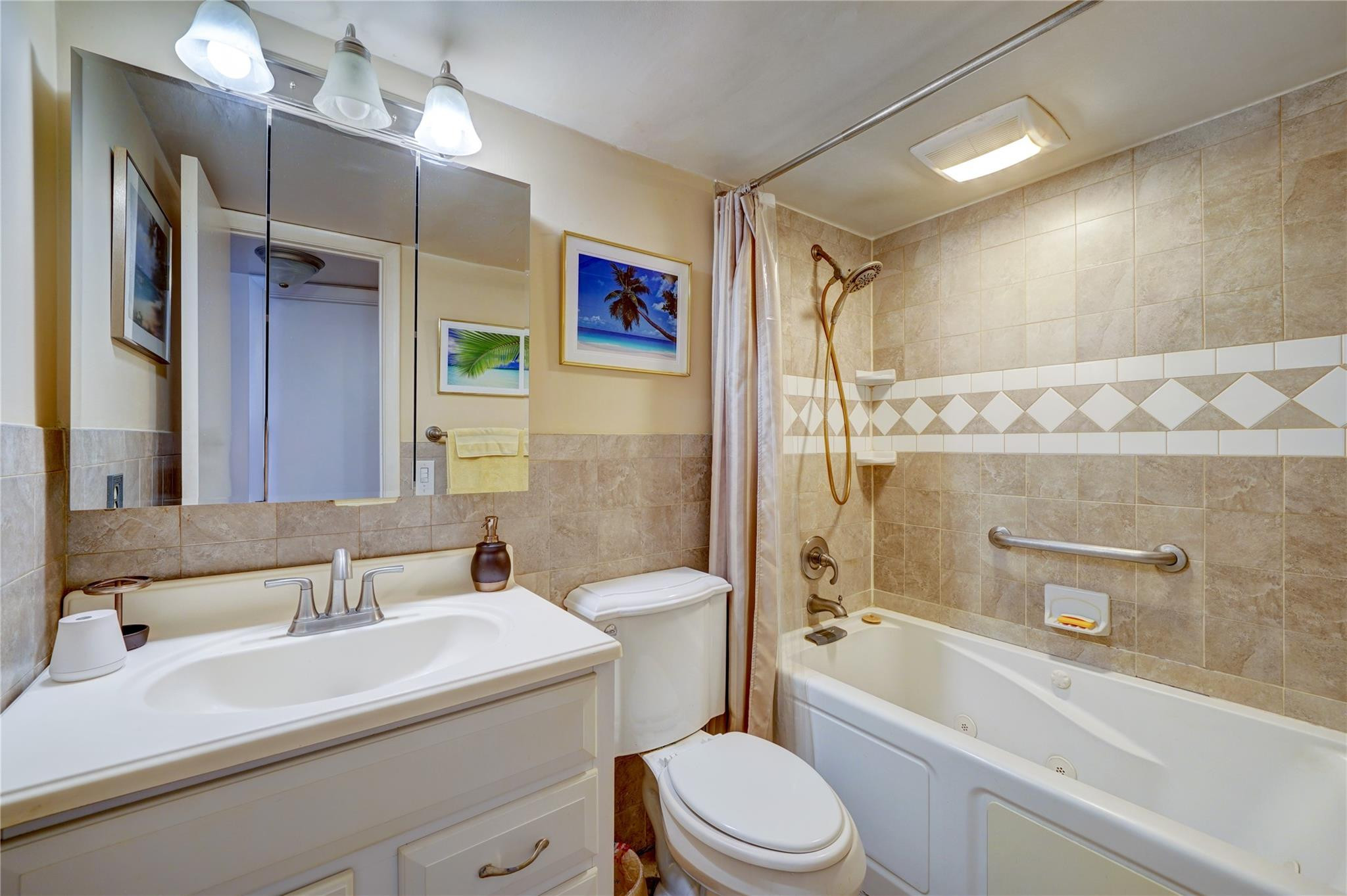 SUNRISE LAKES PHASE III - Residential