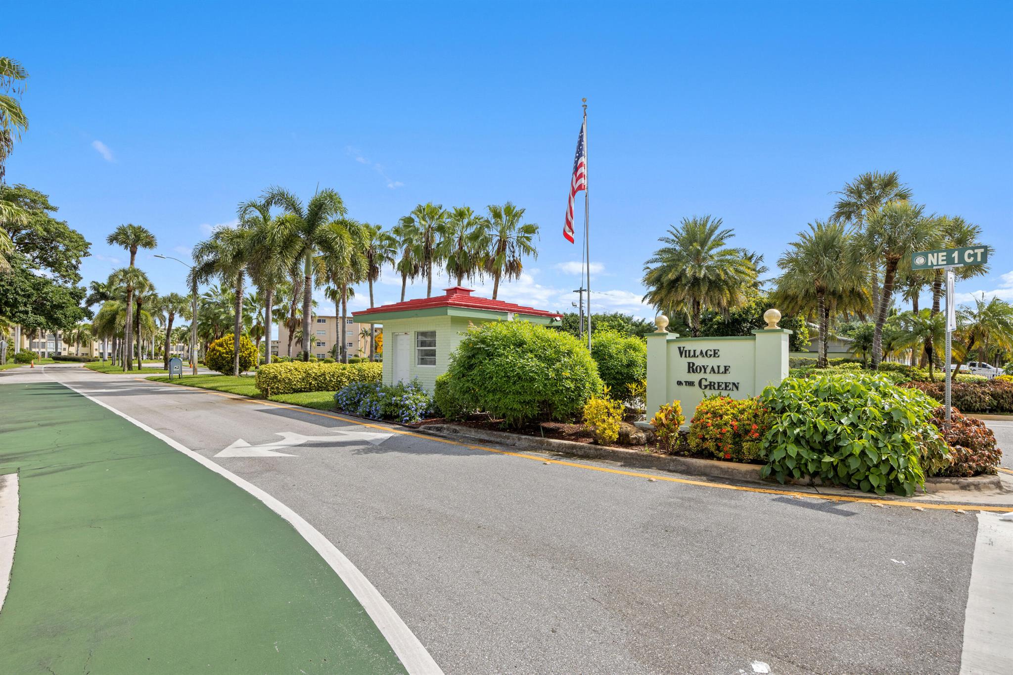 VILLAGE ROYALE ON THE GRE - Residential