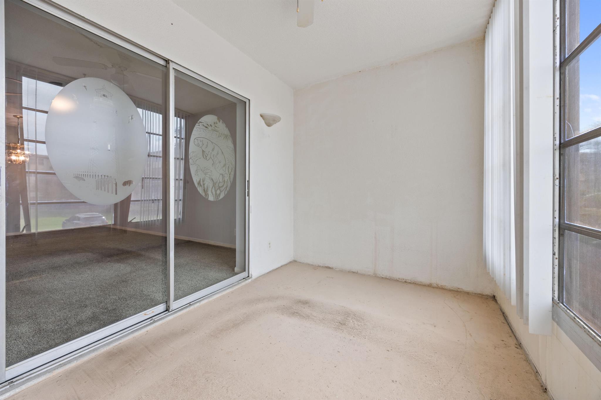 VILLAGE ROYALE ON THE GRE - Residential