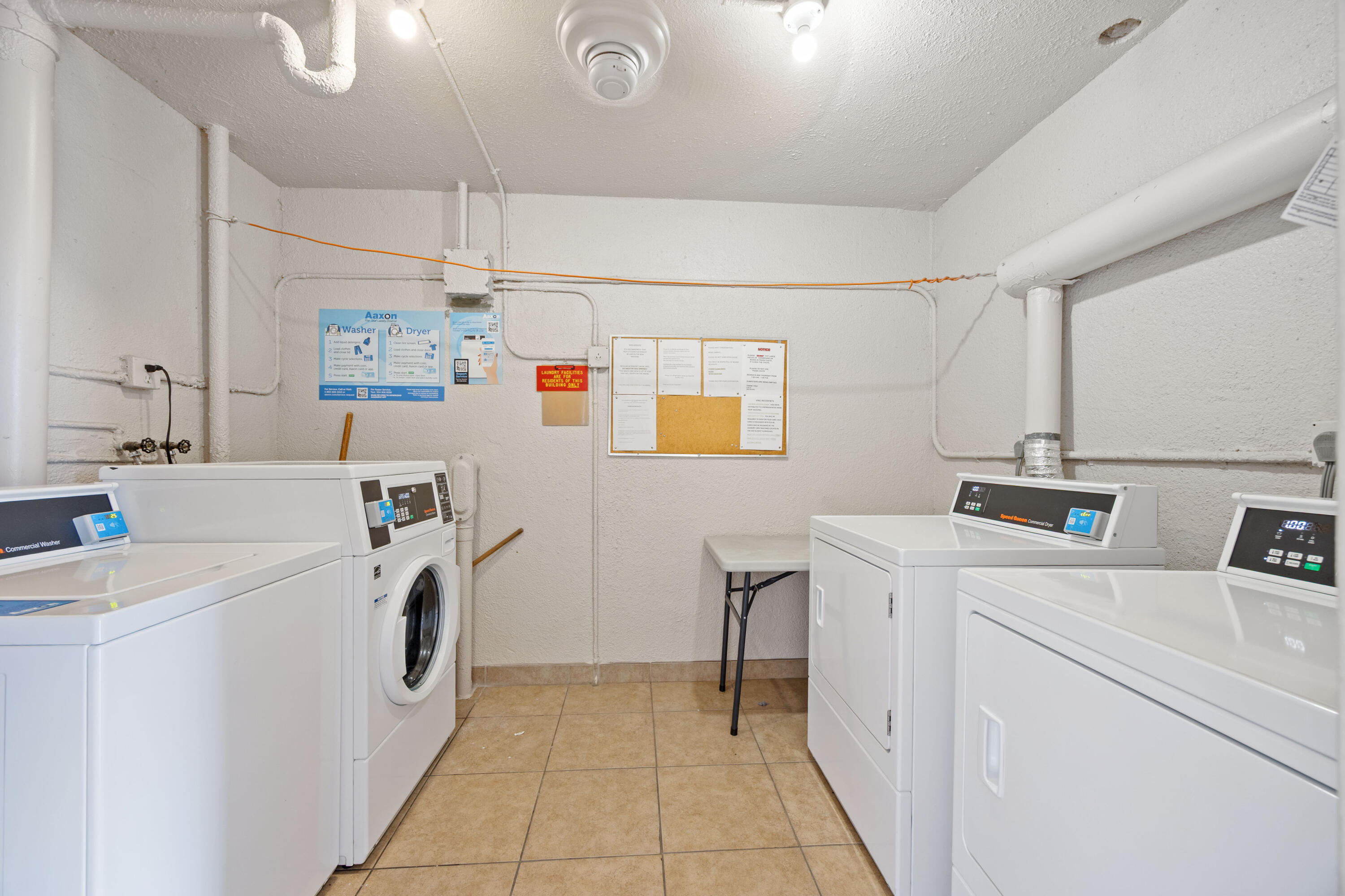 VILLAGE ROYALE ON THE GRE - Residential