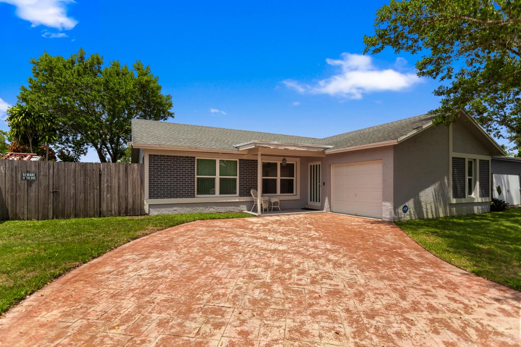 Photo of 8621 NW 3RD Street, Pembroke Pines, FL 33024 (MLS # B26067941)