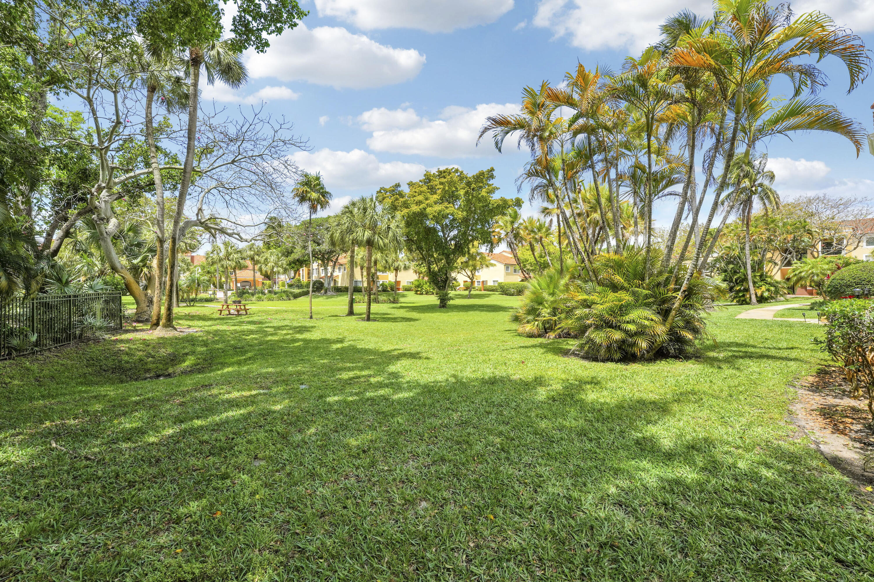 YACHT CLUB ON THE INTRACOASTAL CONDO - Residential