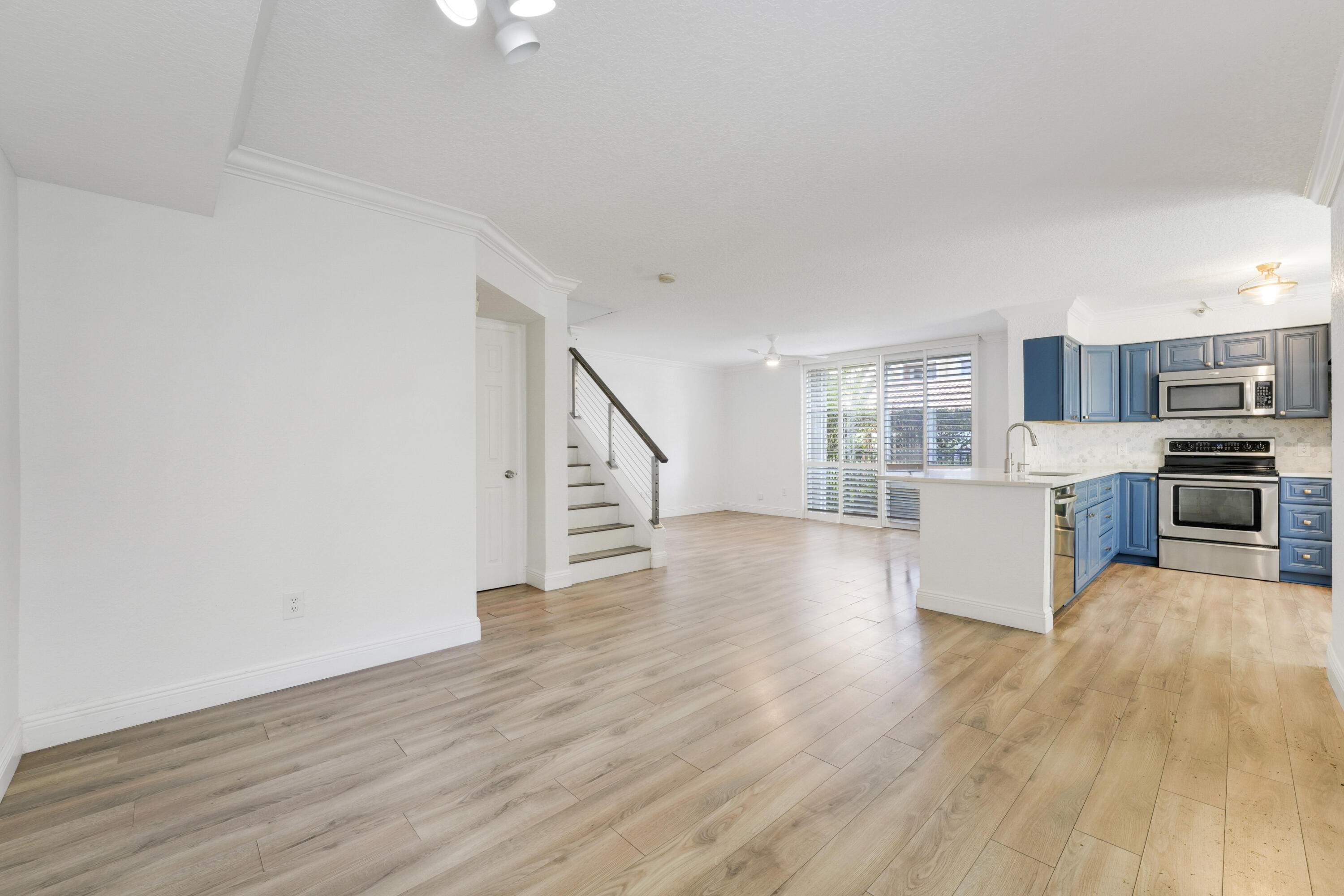 YACHT CLUB ON THE INTRACOASTAL CONDO - Residential