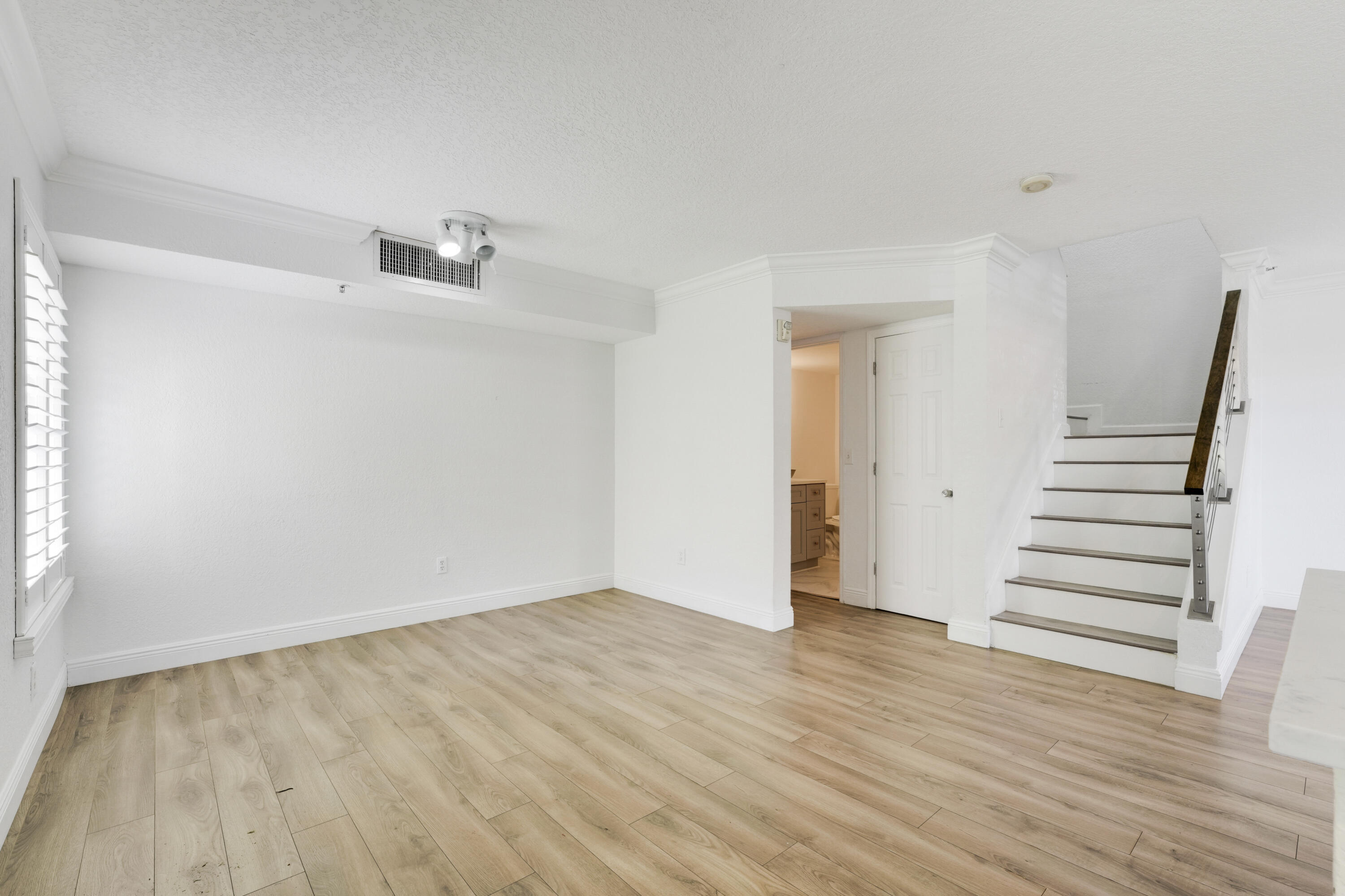 YACHT CLUB ON THE INTRACOASTAL CONDO - Residential