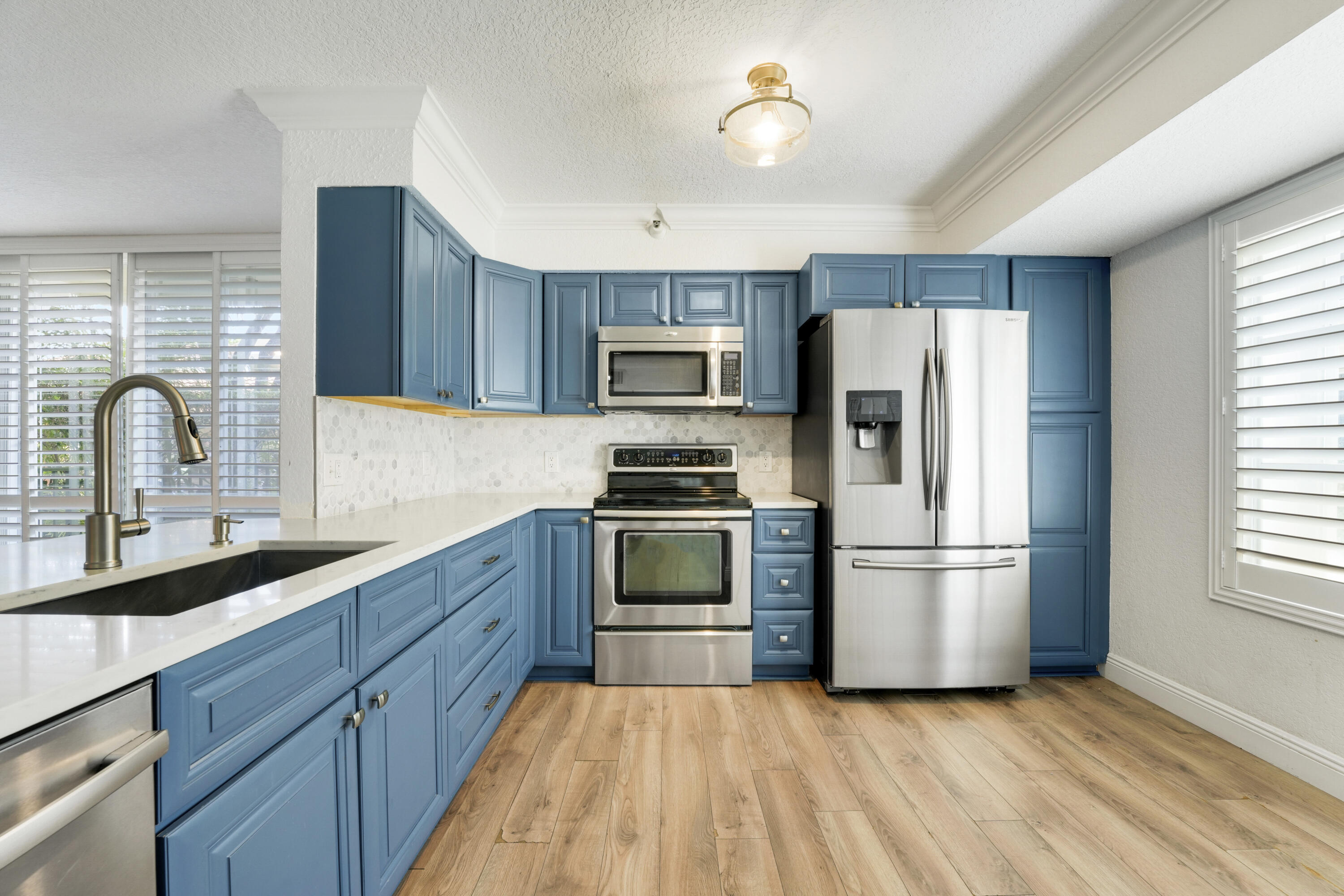 YACHT CLUB ON THE INTRACOASTAL CONDO - Residential