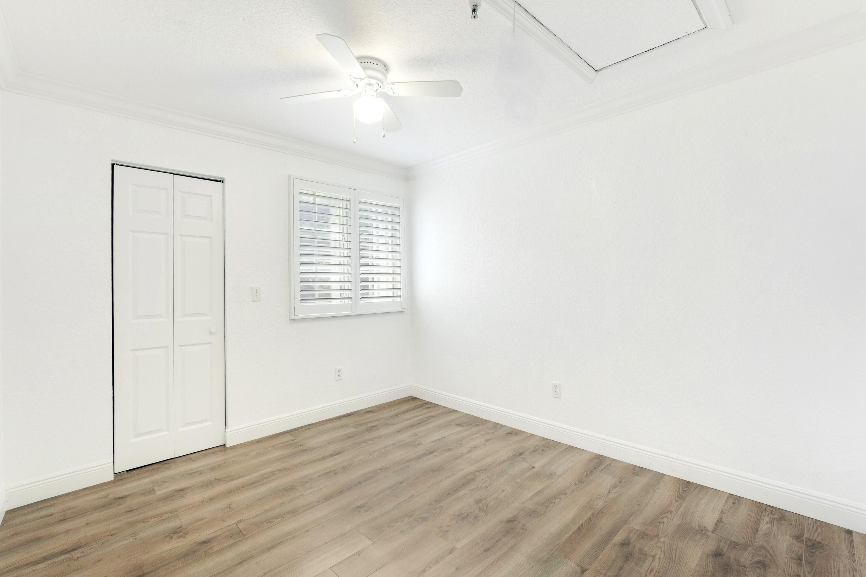 YACHT CLUB ON THE INTRACOASTAL CONDO - Residential