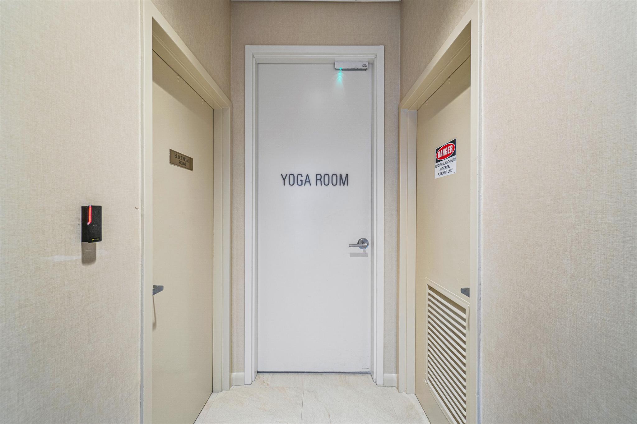 RESIDENCES AT SLOANS CURV - Residential Lease