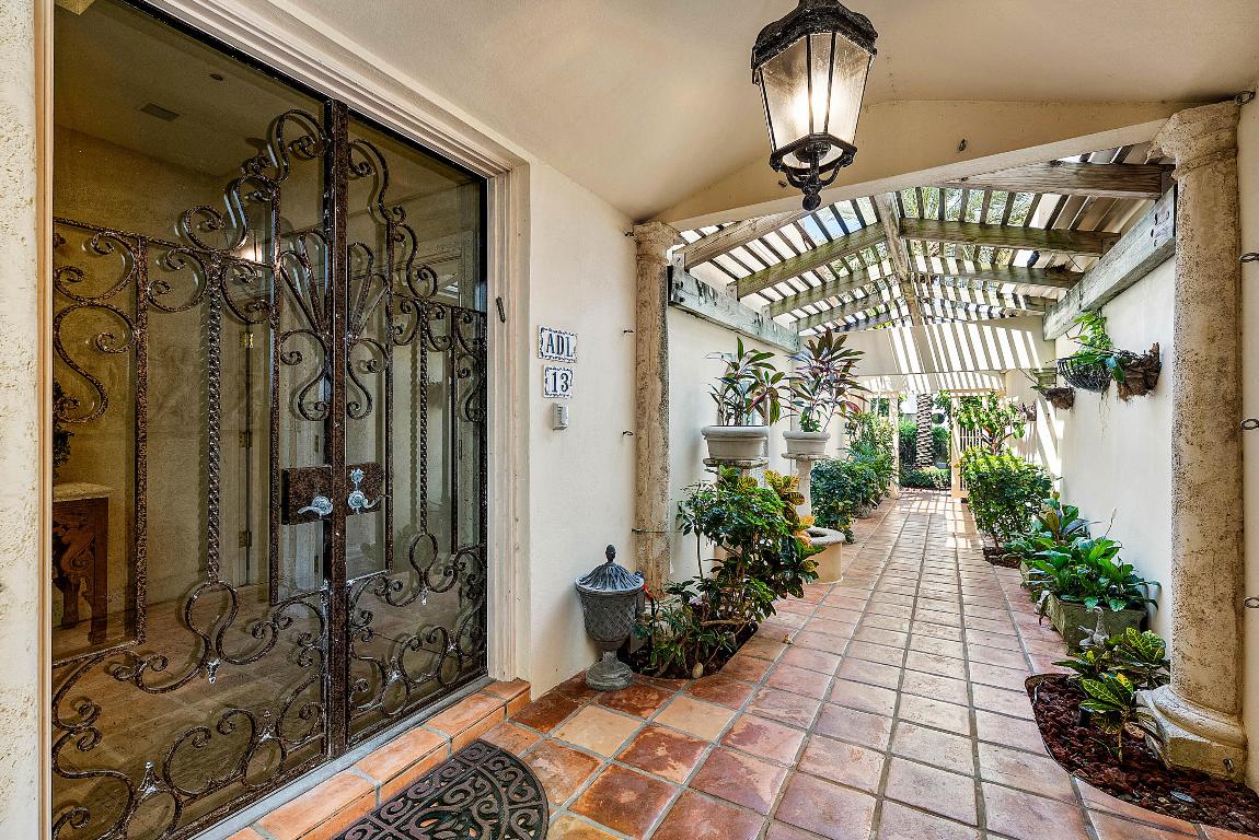 13 Sloans Curve Drive 13